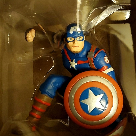 Hallmark Marvel's Captain America Keepsake Christmas Tree Ornament - Picture 8 of 15